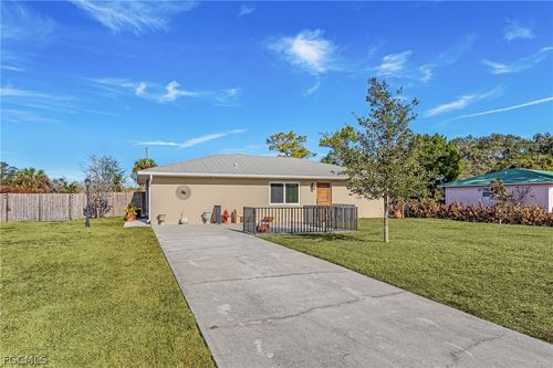 985 Quail Run, FORT DENAUD, FL, 33935-9686 | Card Image
