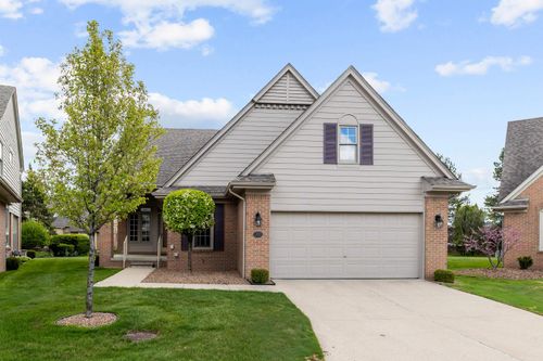 43540 Inglenook Ct, Sterling Heights, MI, 48314-1920 | Card Image