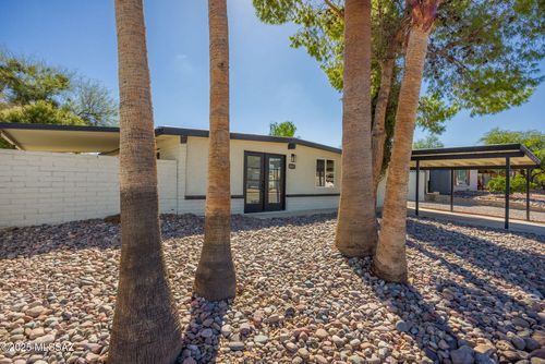 8222 E Victoria Dr, Tucson, AZ, 85730-3517 | Card Image