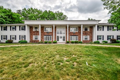 12-1 Meadowlawn Dr, Mentor, OH, 44060-6229 | Card Image