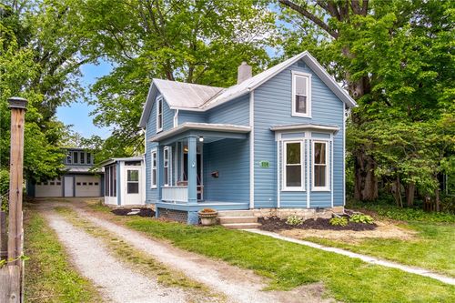 110 N Winter St, Yellow Springs, OH, 45387-2043 | Card Image