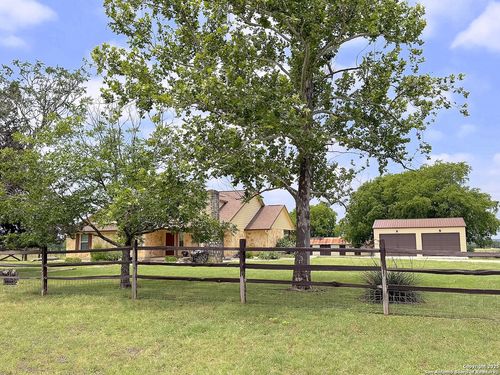 126 Candlin Ln, Blanco, TX, 78606-4630 | Card Image