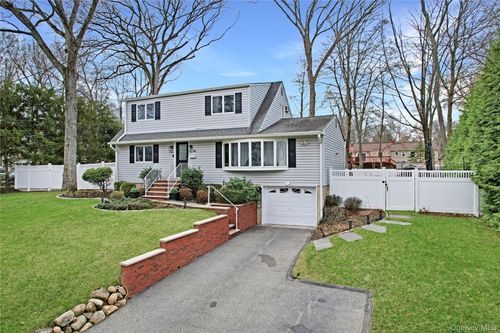 46 Deerfield Dr, New City, NY, 10956-4938 | Card Image