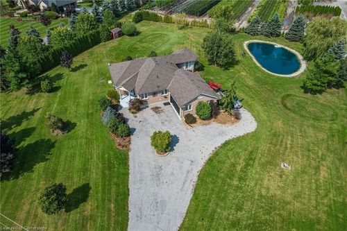 975 Foss Rd, Fenwick, ON, L0S1C0 | Card Image