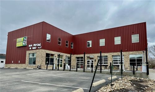 23 W Pike St, Houston, PA, 15342-1537 | Card Image