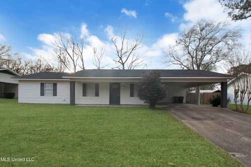 319 Eastwood Ave, Ridgeland, MS, 39157-3515 | Card Image