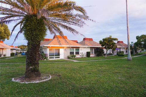 e-4337 Tahitian Gardens Cir, HOLIDAY, FL, 34691-3724 | Card Image