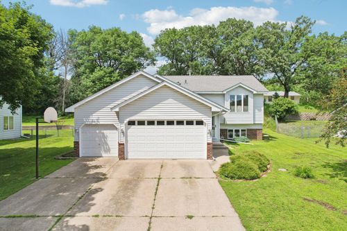 2285 Valley View Avenue E, Maplewood, MN, 55119 | Card Image