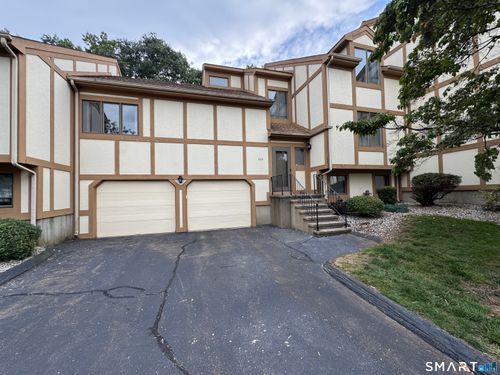 632-690 Forest Rd, West Haven, CT, 06516-7931 | Card Image