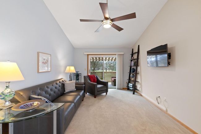 Bright and sunny living room | Image 10