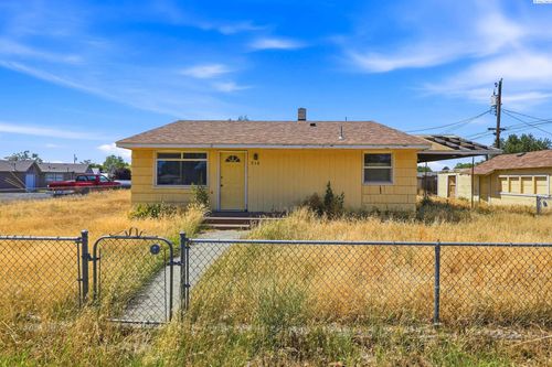 716 S Juniper St, Kennewick, WA, 99336-5914 | Card Image