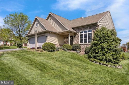 41 Begonia Ct, WOMELSDORF, PA, 19567-7006 | Card Image