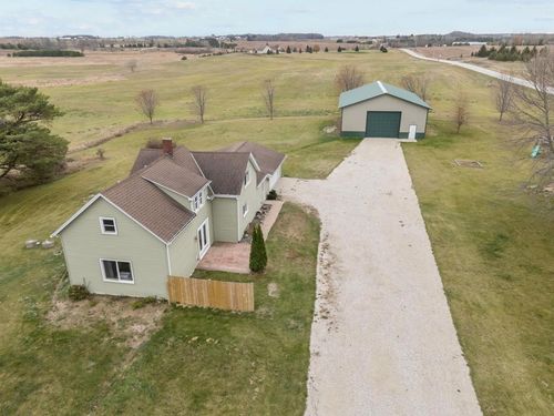 E3709 Krok Road, West Kewaunee, WI, 54216 | Card Image