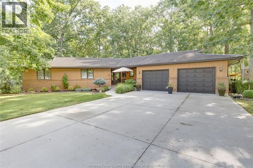 492 Gregory Line, Wheatley, ON, N0P2P0 | Card Image