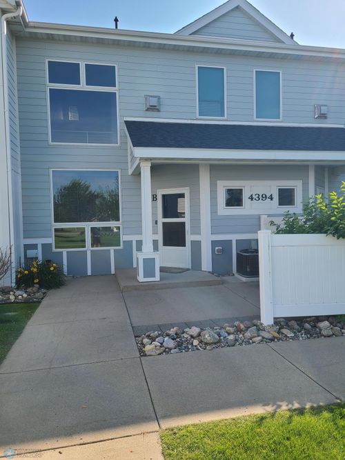 b-4394 46th Avenue S, Fargo, ND, 58104 | Card Image