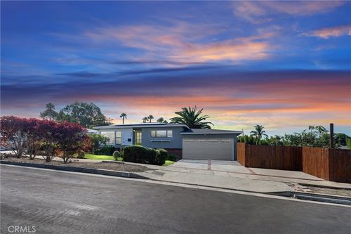 835 W 27th St, San Pedro, CA, 90731-6212 | Card Image