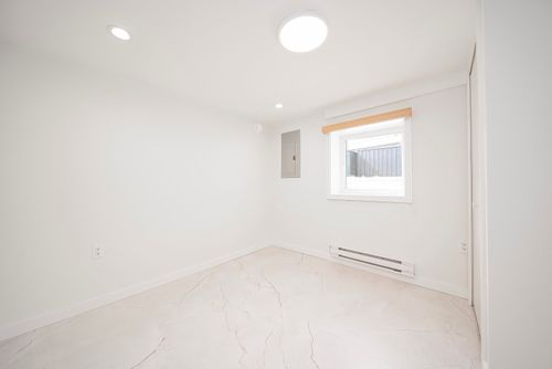 7620 Gilley Ave, Burnaby, BC, V5J4X8 | Card Image