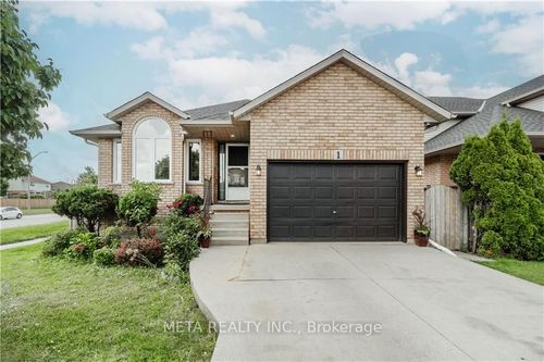 1 Resolute(Upper Unit) Drive, Hamilton, ON, L9A5J6 | Card Image