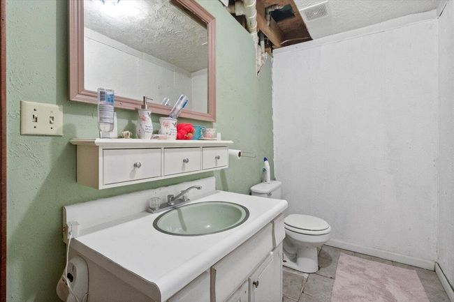 Down stairs bathroom | Image 23