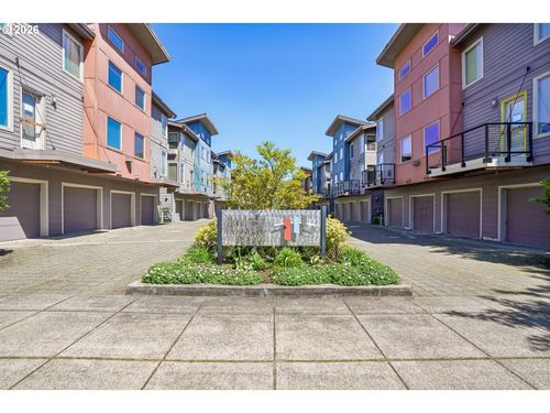 1-2-8555 N Kellogg St, Portland, OR, 97203-3746 | Card Image