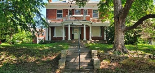 3414 Gladstone Blvd, Kansas City, MO, 64123-1113 | Card Image