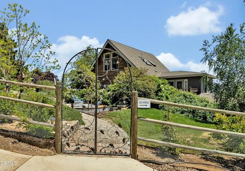 21860 Buckthorne Ct, Tehachapi, CA, 93561-9625 | Card Image