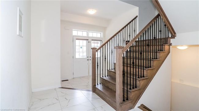 2214 Lozenby St, House other with 3 bedrooms, 3 bathrooms and 3 parking in Innisfil ON | Image 6