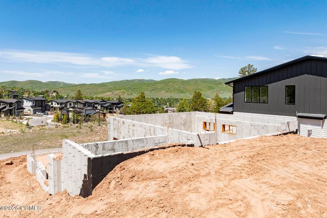 4169 W Discovery Way, Home with 4 bedrooms, 4 bathrooms and null parking in Park City UT | Image 12