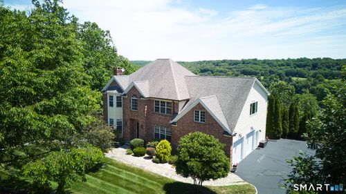 4 Nature Ln, Shelton, CT, 06484-4220 | Card Image