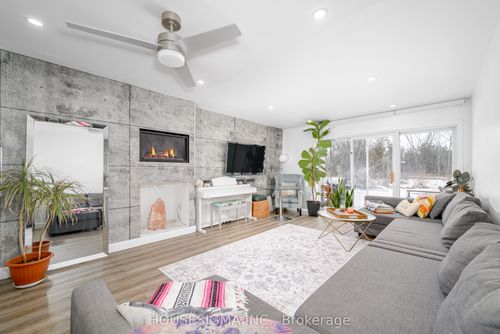 19-4 Paradise Blvd, Brechin, ON, L0K1B0 | Card Image