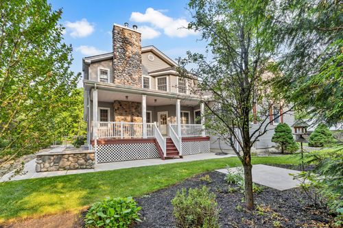 9 Joseph Bow Ct, Pearl River, NY, 10965-2868 | Card Image