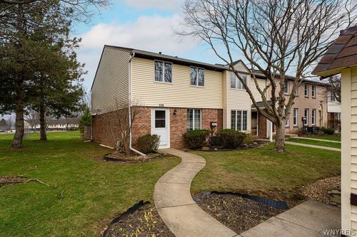 228 Stepping Stone Ln, Orchard Park, NY, 14127-4108 | Card Image