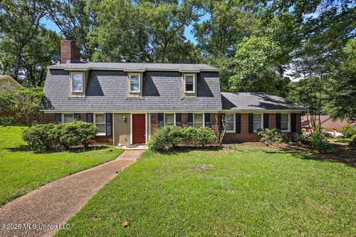 100 Winding Hills Dr, Clinton, MS, 39056-4152 | Card Image