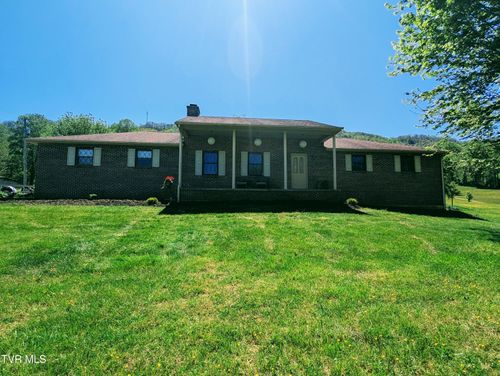 186 Kelly Coomer Rd, Big Stone Gap, VA, 24219-8065 | Card Image