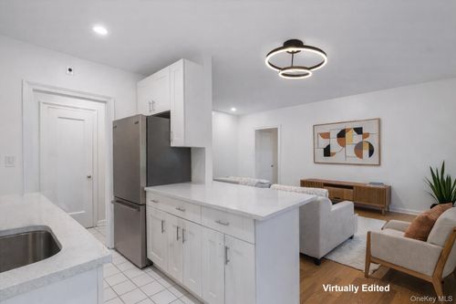 c6k-55-03 31st Ave, Woodside, NY, 11377-1646 | Card Image