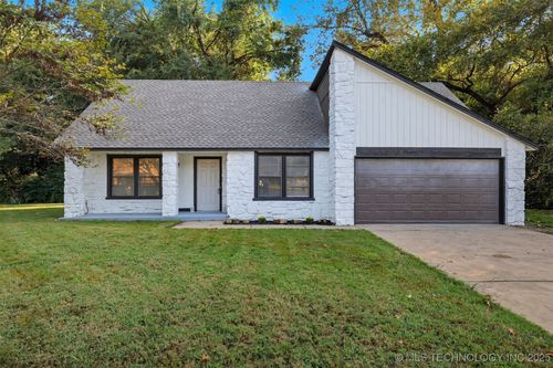1824 S Umbrella Ct, Broken Arrow, OK, 74012-6102 | Card Image