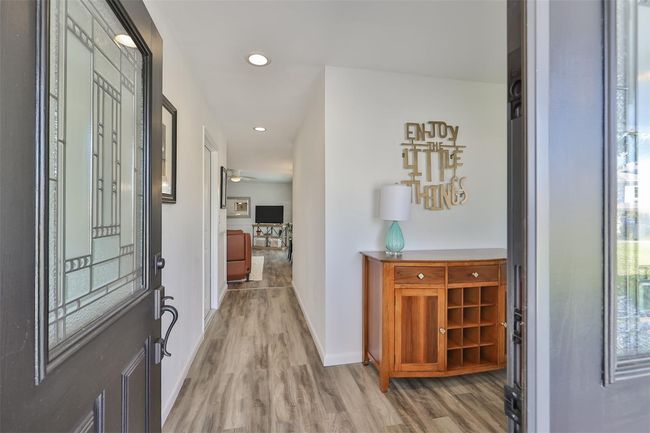 6337 Cocoa Ln, House other with 4 bedrooms, 2 bathrooms and null parking in APOLLO BEACH FL | Image 9