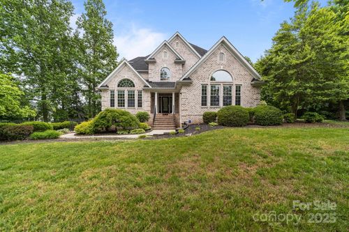 196 Arnold Palmer Dr, Advance, NC, 27006-7310 | Card Image