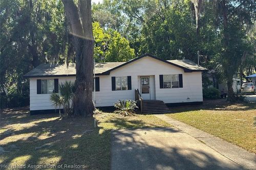 417 S Pine Ave, Green Cove Springs, FL, 32043-4033 | Card Image