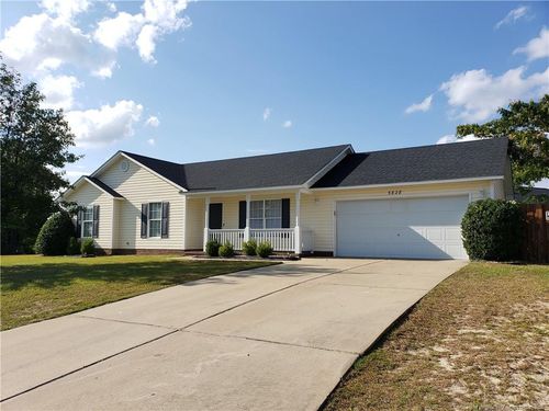 3828 Wildflower Rd, Hope Mills, NC, 28348-9057 | Card Image