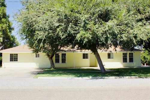 20015 Road 212, Lindsay, CA, 93247-9489 | Card Image