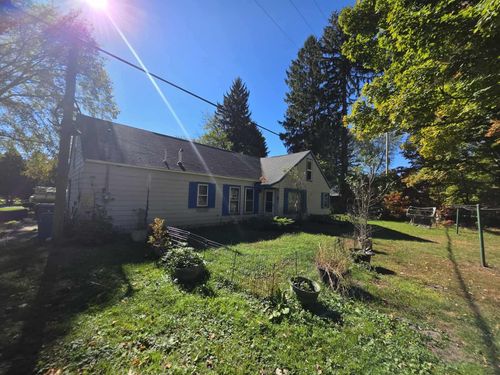 50 W Main St, Breedsville, MI, 49027-5107 | Card Image