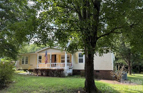 75 Mountain View Dr, Taylorsville, NC, 28681-8756 | Card Image