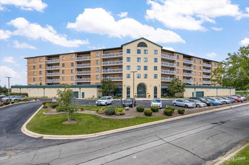 apt-408-1500 S Ardmore Ave, Villa Park, IL, 60181-4904 | Card Image