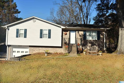 8445 Country Cir, PINSON, AL, 35126-2626 | Card Image