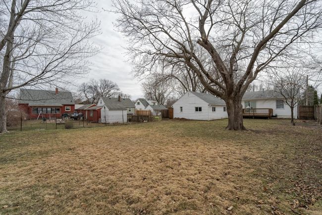 Large yard | Image 31