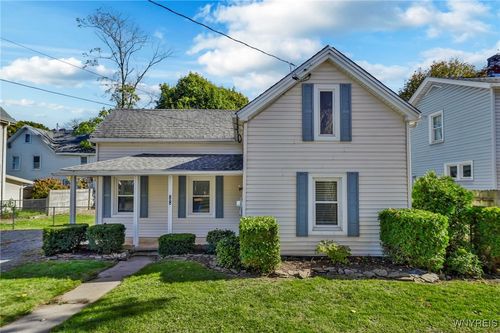 88 Prospect St, Lockport, NY, 14094-4247 | Card Image