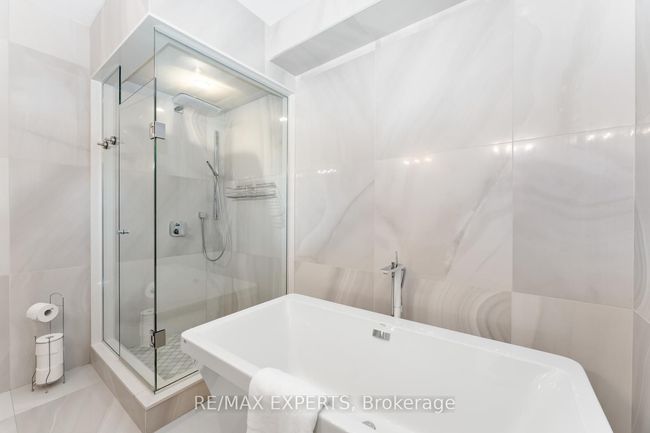23 Carrville Woods Cir, House attached with 3 bedrooms, 4 bathrooms and 2 parking in Vaughan ON | Image 31