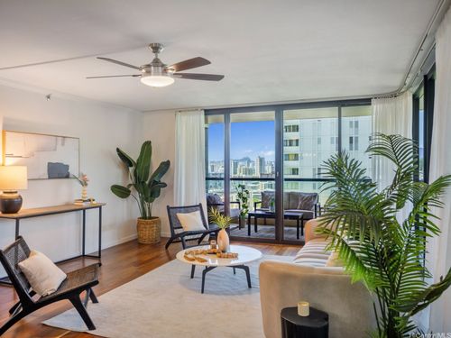305-1015 Wilder Ave, Honolulu, HI, 96822-2640 | Card Image