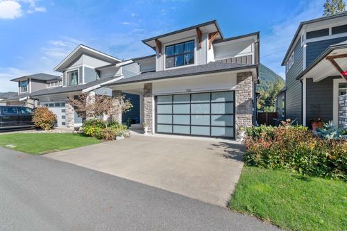 755 Aspen Lane, Harrison Hot Springs, BC, V0M1K0 | Card Image